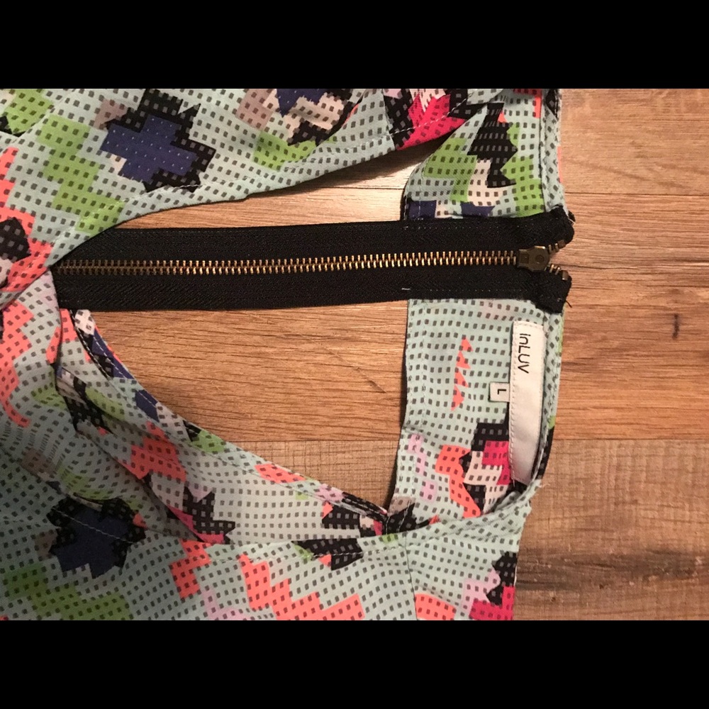 Colorful blouse - Picture 3 of 3